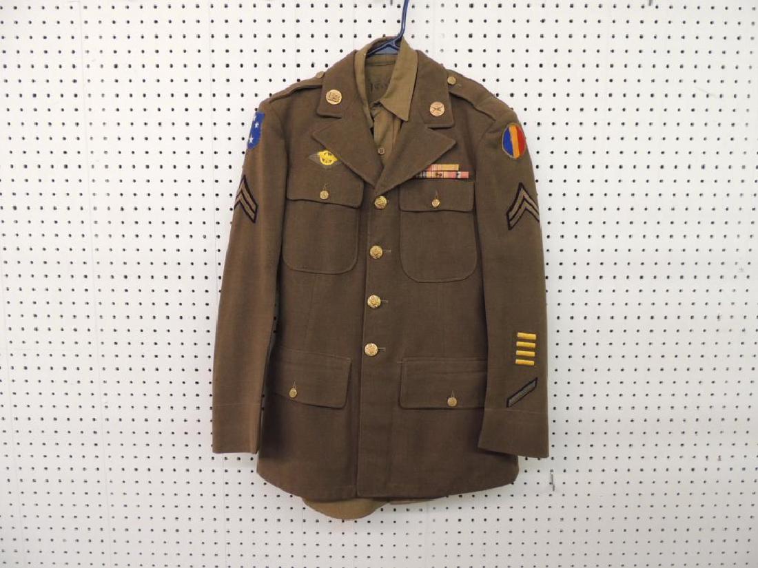 U.S. Military Uniform (1 of 6)