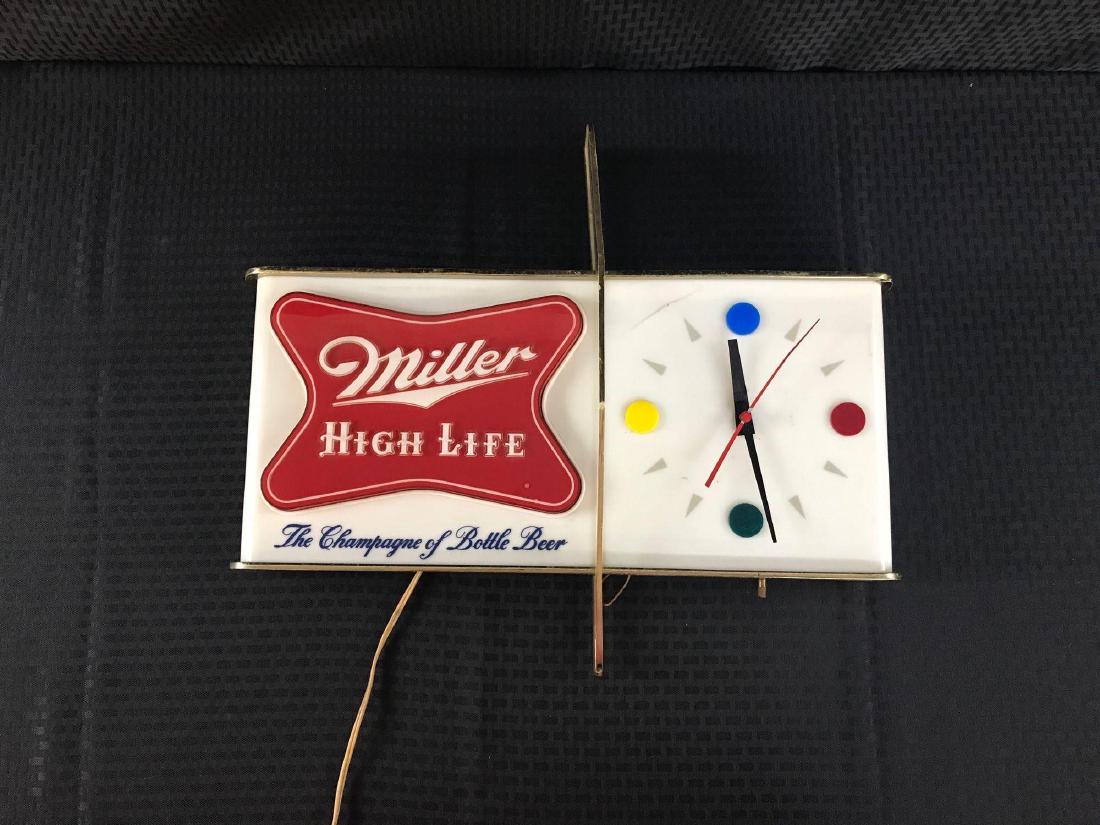 Miller High Life Beer Sign Light with Clock (1 of 3)