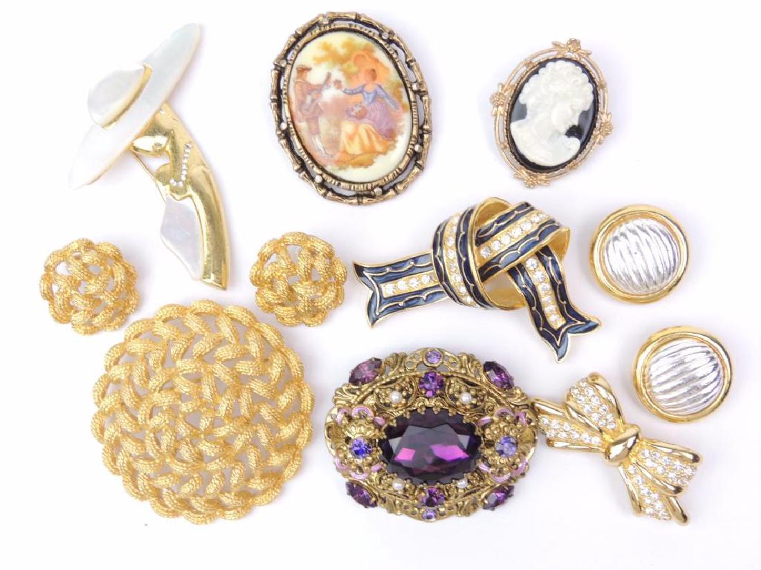 Gold Tone Brooch Lot : Joan Rivers, Monet and unsigned  (1 of 3)