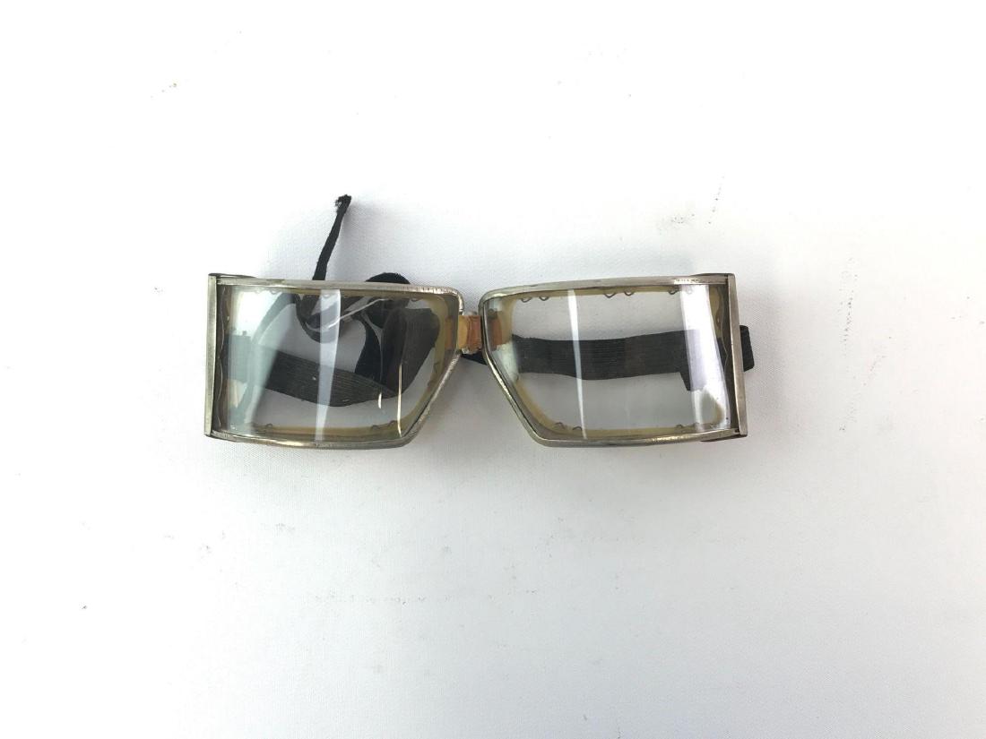 Pair of Vintage Motorcycle/Aviation Goggles: Good Condition