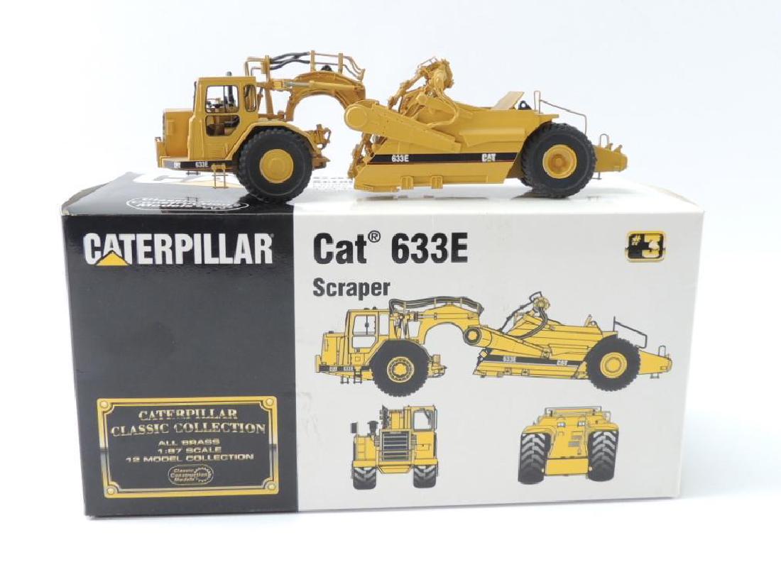 Classic Construction Models Caterpillar Die-Cast Toy (1 of 5)