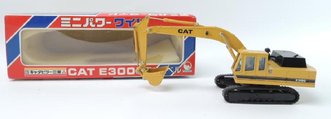 Shinsei Caterpillar Die-Cast Toy Cat E300 Hydraulic: 1/48 Scale, Made in Japan