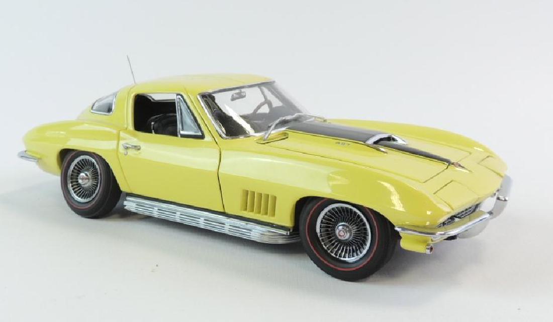 Danbury Mint 1967 Corvette Coupe Die-Cast Car (1 of 4)