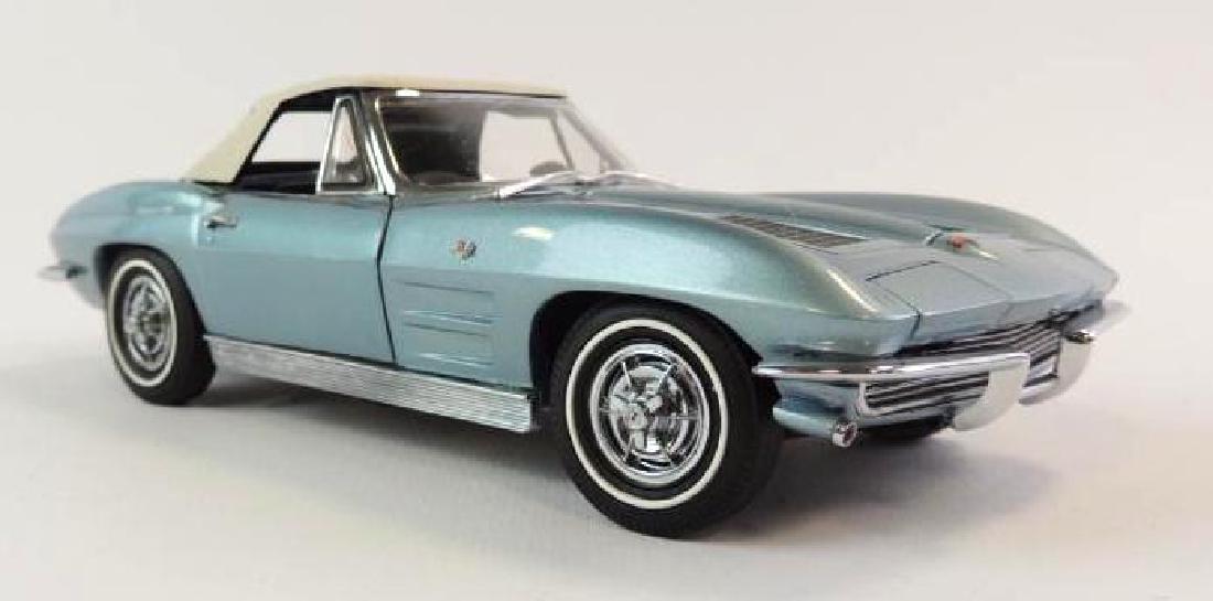 Danbury Mint 1963 Corvette Convertible Die-Cast Car (1 of 5)
