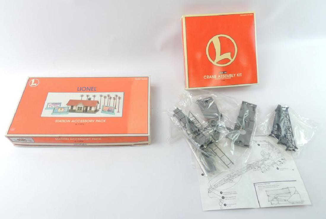 Group Of 2 Lionel Trains Accessory Model Kits In (1 of 3)