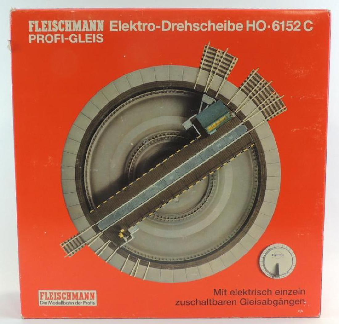 Fleischmann HO Scale Model Turntable Electrically (1 of 2)