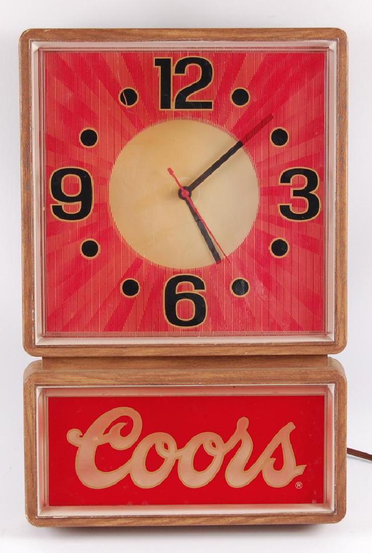 Vintage Coors Light Up Advertising Beer Clock (1 of 2)