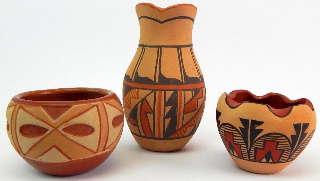 Group of 3 : Clay Pots (1 of 18)