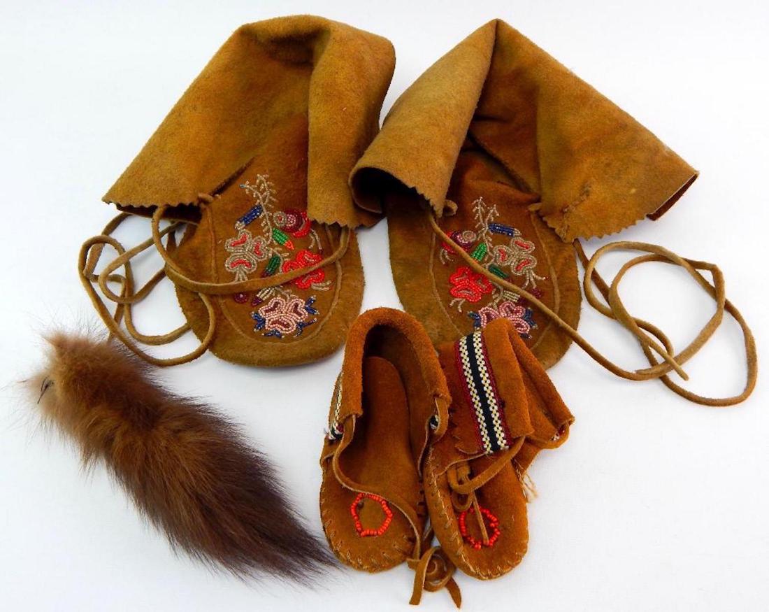 Lot of 3 : Moccasins and Mink Tail (1 of 9)