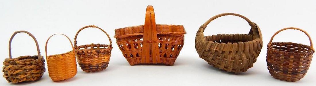 Lot of 6 : Miniature Handled Baskets (1 of 5)