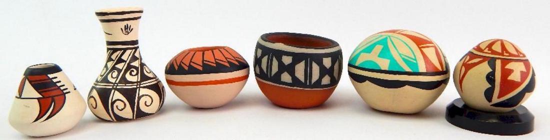 Lot of 6 : Miniature Polychrome Pots (1 of 19)