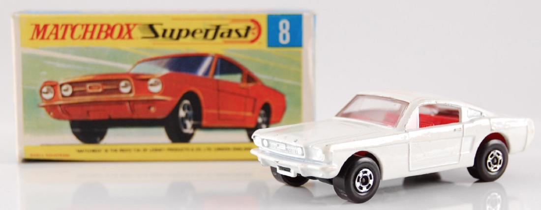 Matchbox Superfast No. 8 White Body Ford Mustang with (1 of 7)