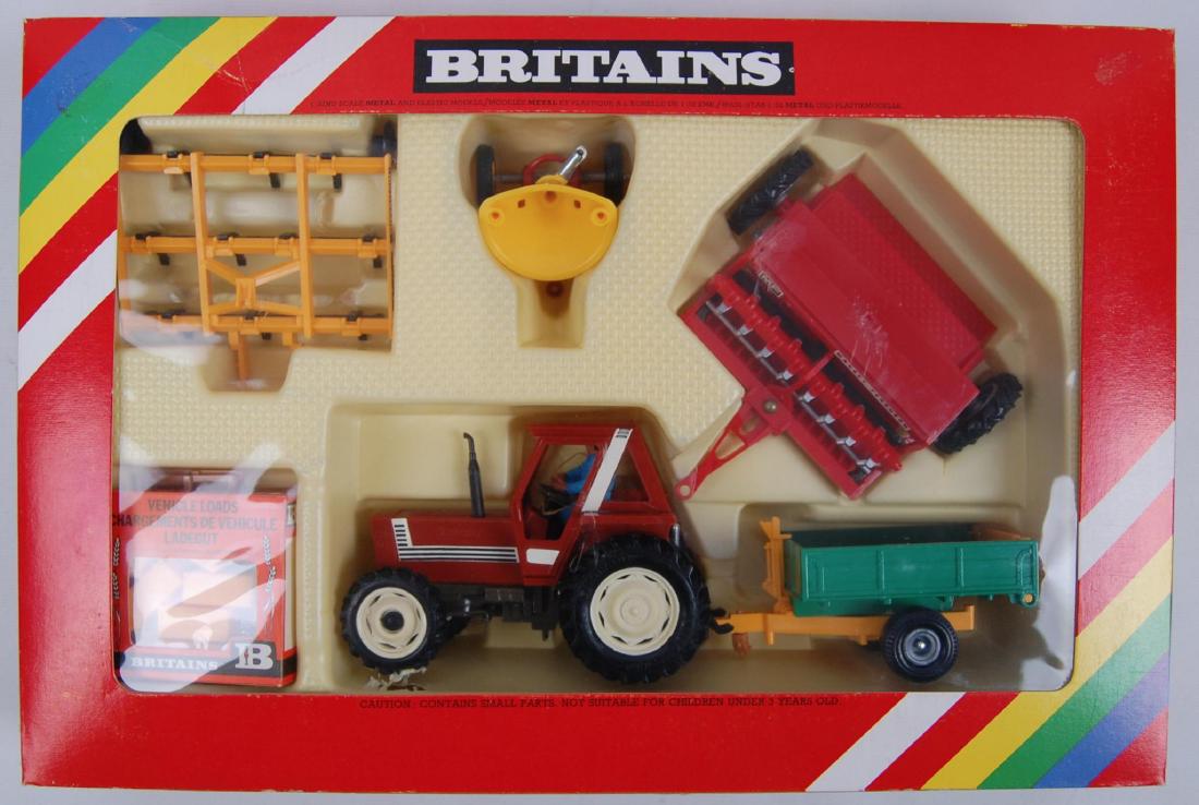 Britains No. 9591 A World of Motors Tractor Farm Set in (1 of 2)