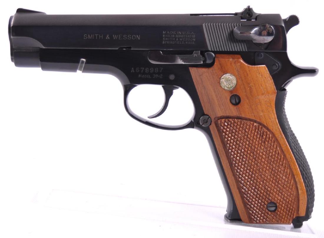 Smith & Wesson Model 39-2 9mm Cal. Semi Auto Pistol: Serial Number A678987, Includes 2 Magazines and Extra Grips, 98/99% Gently Used, Original Bluing, Original Grips