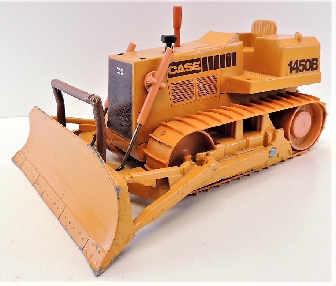 Vintage ERTL Case 1450B Bulldozer Tractor.: Original paint, diecast 11" long.