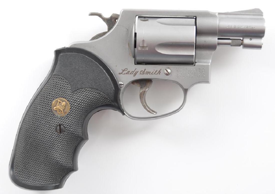 Smith & Wesson Lady Smith Model 60-7.38 S&W Special: Serial Number BSE2386, Includes 2 Speed Loaders and Original Box