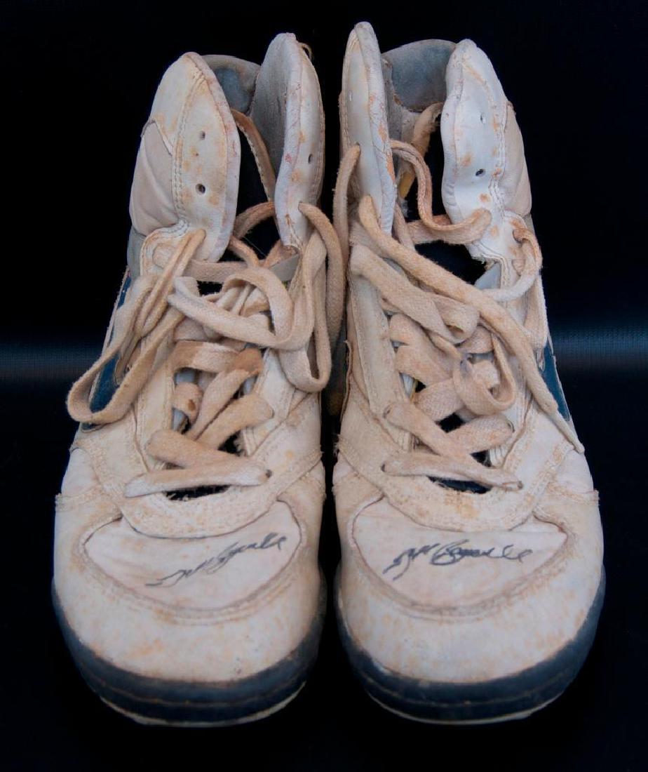 Signed Houston Astro Jeff Bagwell Game Worn Nike Air (1 of 6)