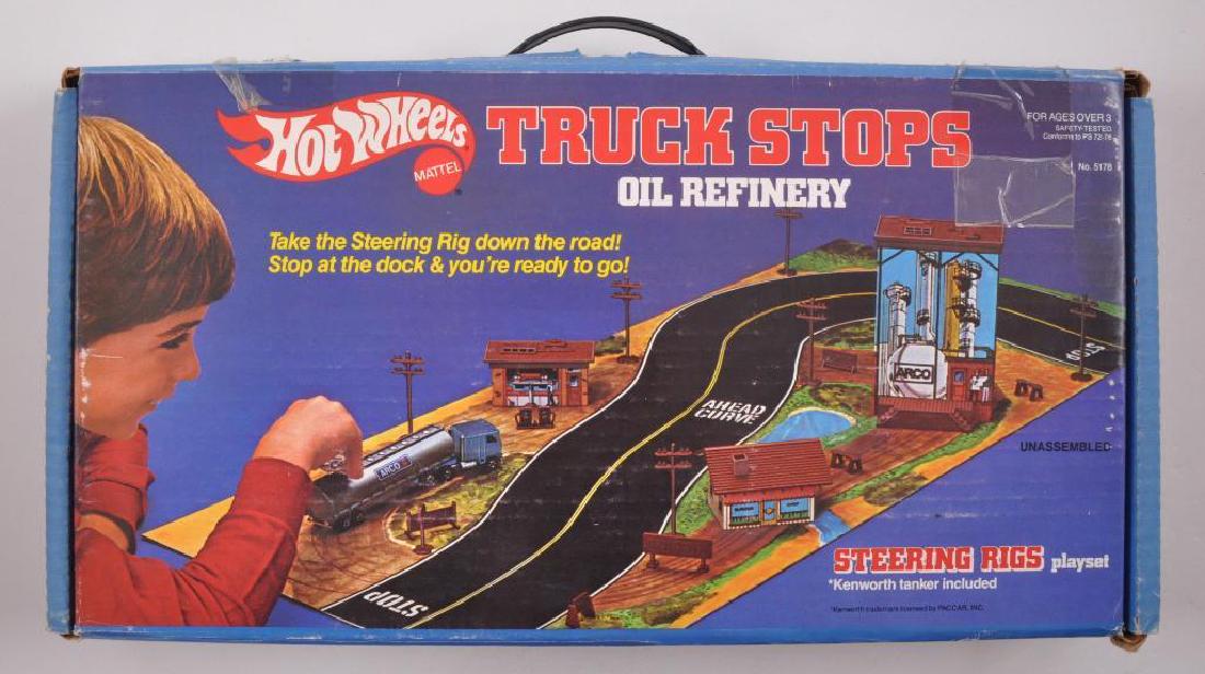 Hot Wheels Steering Rigs Oil Refinery Playset in: Complete and Includes Steering Rig