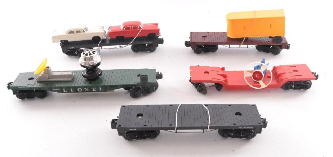 Group of 5 Lionel HO Gauge Train Cars: Includes Car Hauler, Flat Bed, and Others