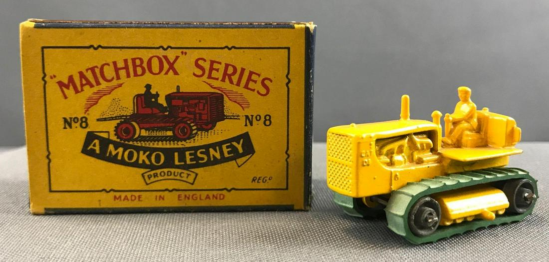 Matchbox No. 8 Caterpillar Tractor Die Cast Vehicle (1 of 10)
