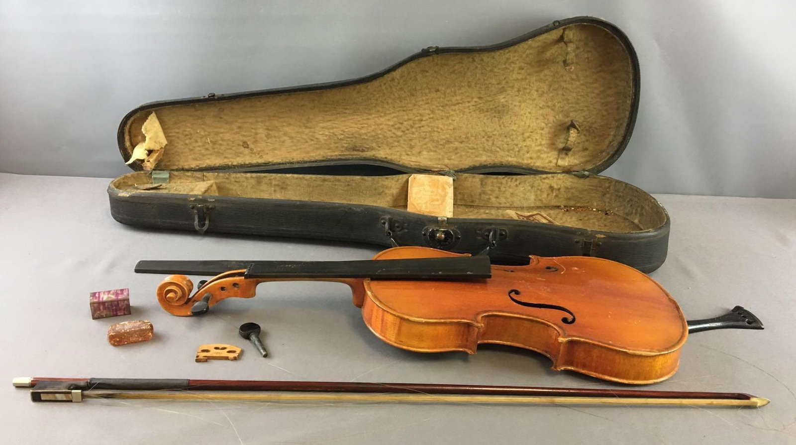 Universal Favorite Violin with Carrying Case: Missing pieces and strings, 24 inches long, some shredding on bow