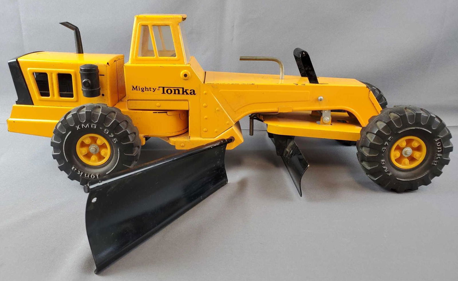 mighty tonka road grader