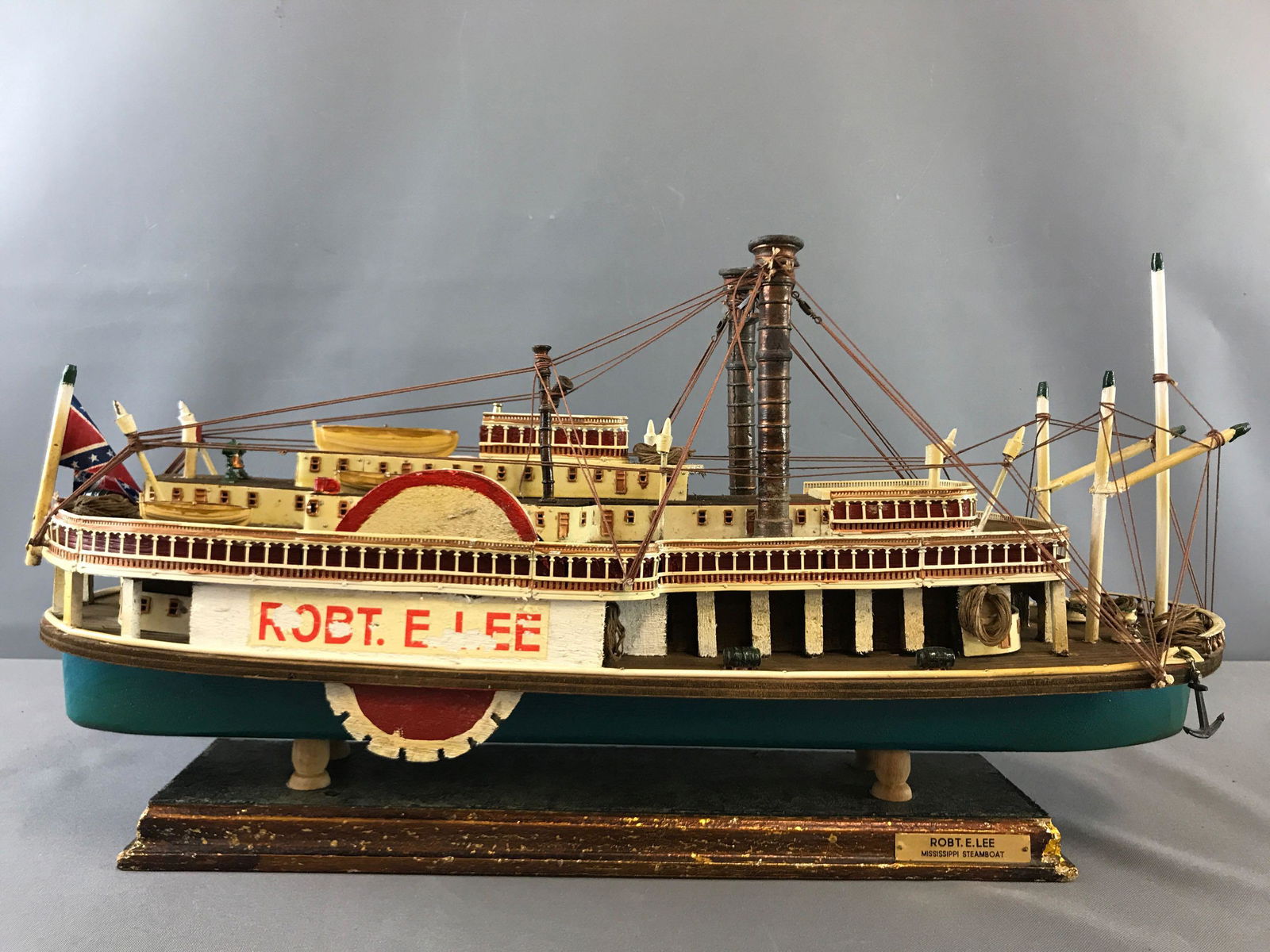 Robert E Lee Steam Paddleboat Model: Wooden Mississippi steamboat on base