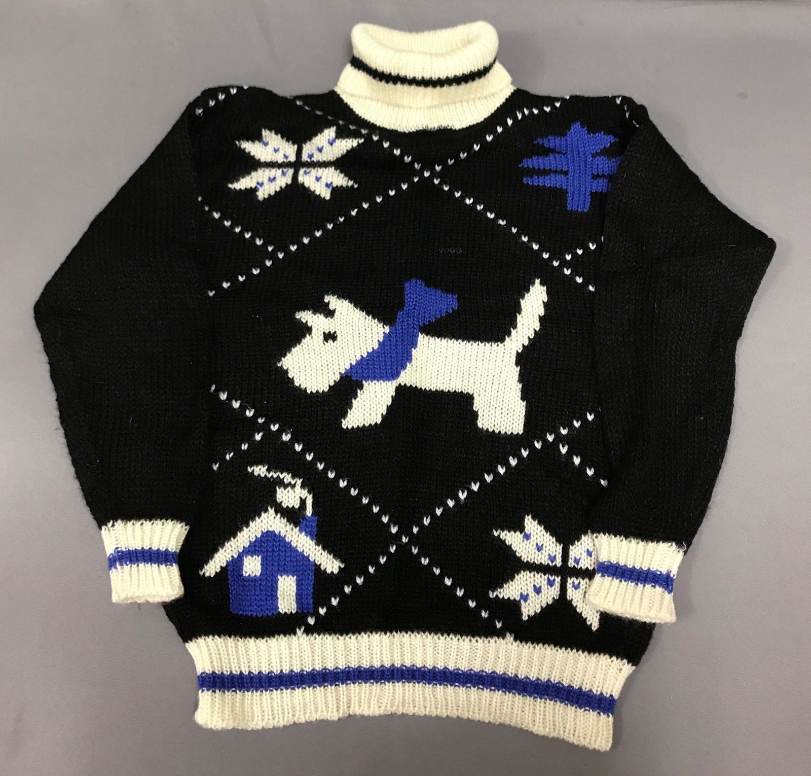 Vintage Scotty dog turtleneck sweater: Made by specials ltd, size M.