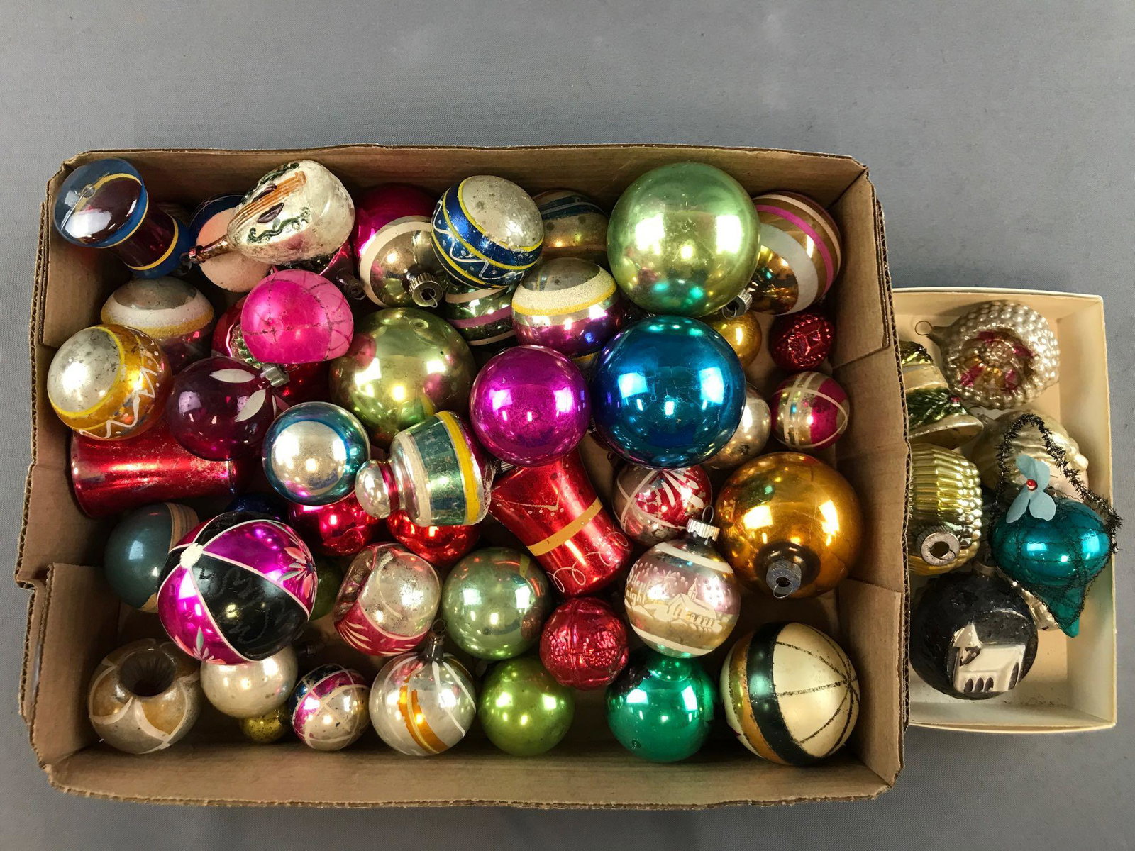Vintage glass Christmas ornaments: 40+ vintage glass ornaments