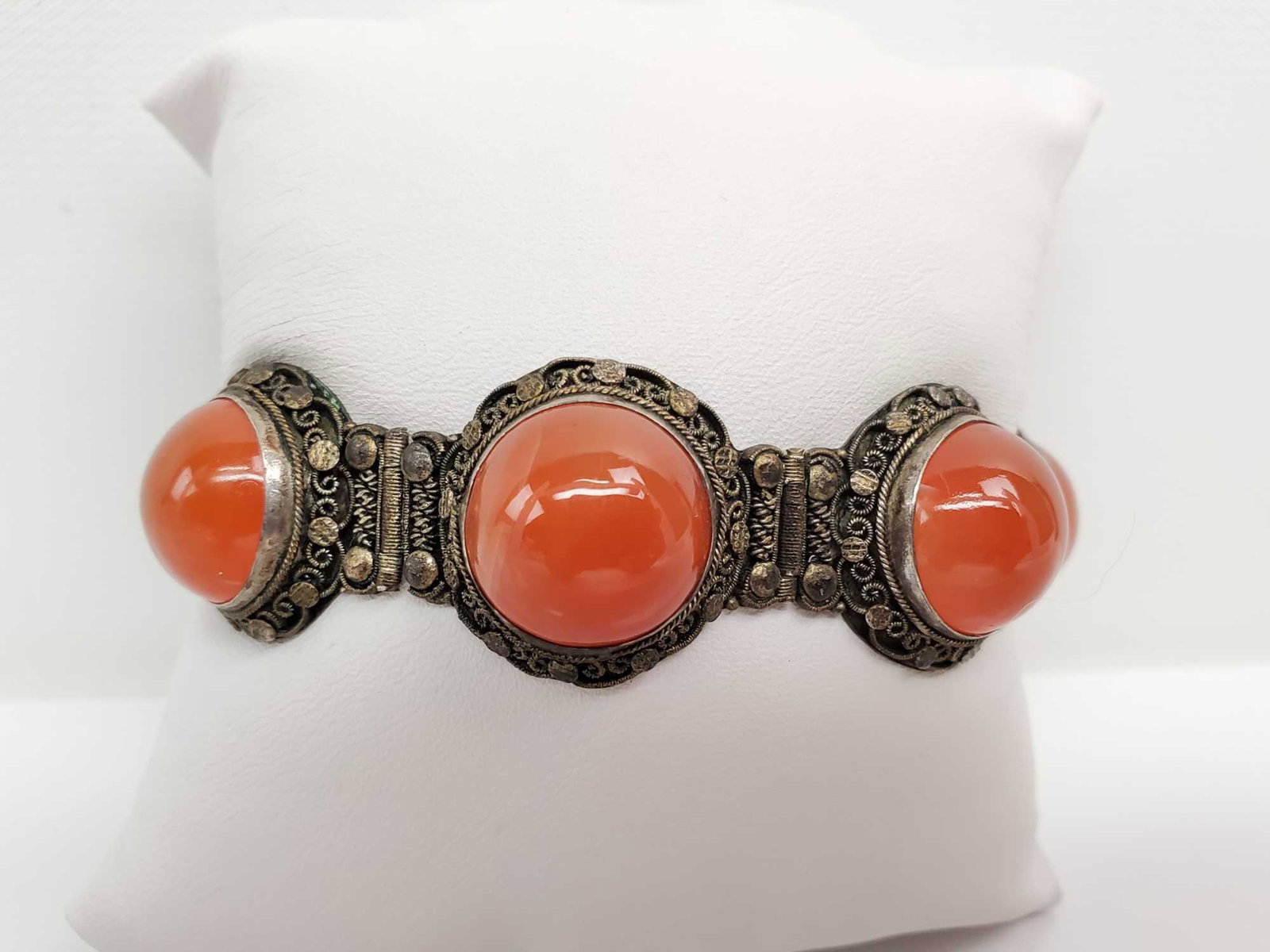 Vintage Fiery Orange Quartz Cabochon Link Bracelet: Beautifully detailed. Measures 7-1/2 and secures with friction clasp and safety chain