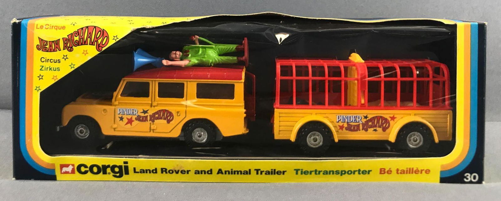 Corgi Toys No. 30 Land Rover and Animal Trailer (1 of 2)