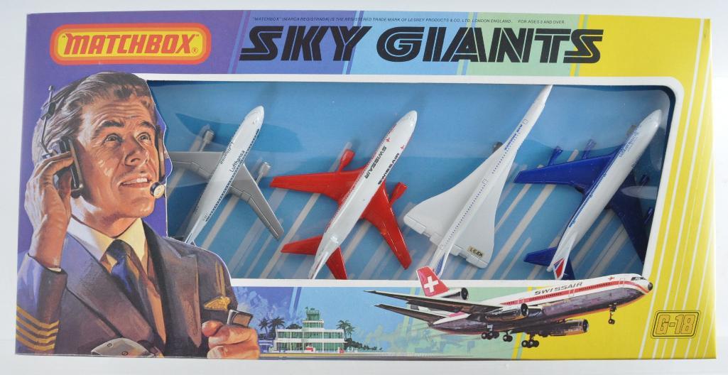 Matchbox G-18 Sky Giants Die-Cast Planes Gift Set (1 of 2)