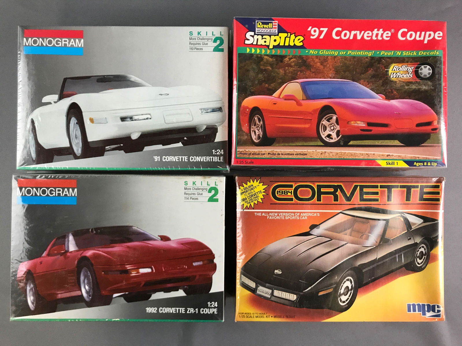 Group of 4 Modern Corvette Scale Model Kits (1 of 3)