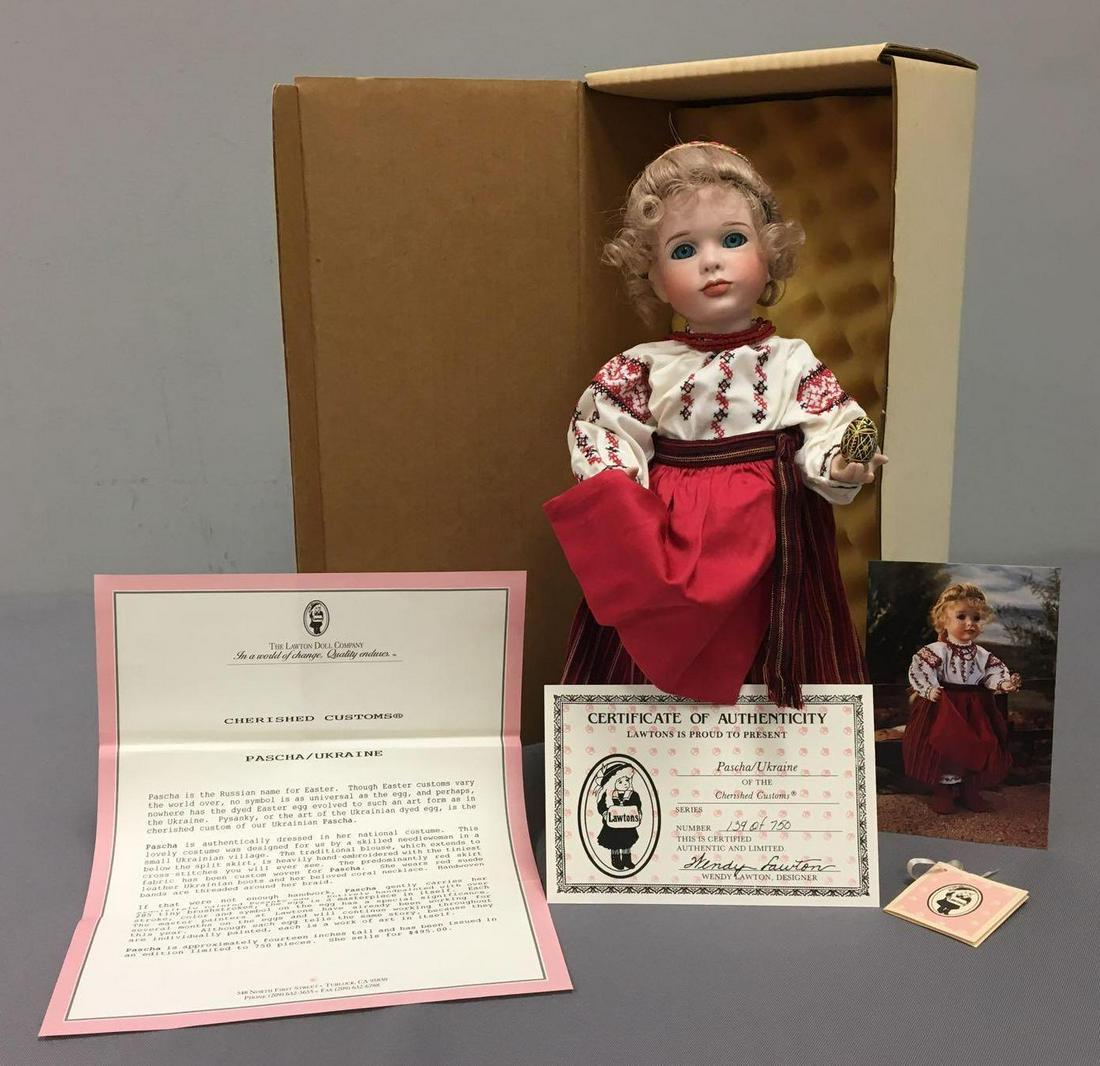 Lawtons Pascha/Ukraine Doll (1 of 8)