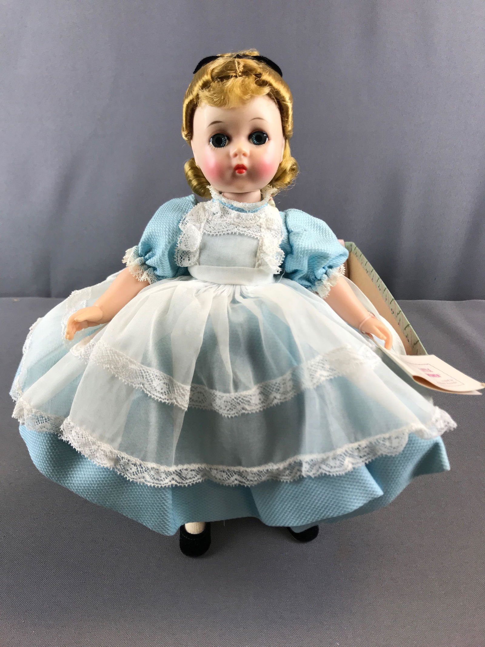 Madame Alexander little women Amy doll in original box (1 of 5)