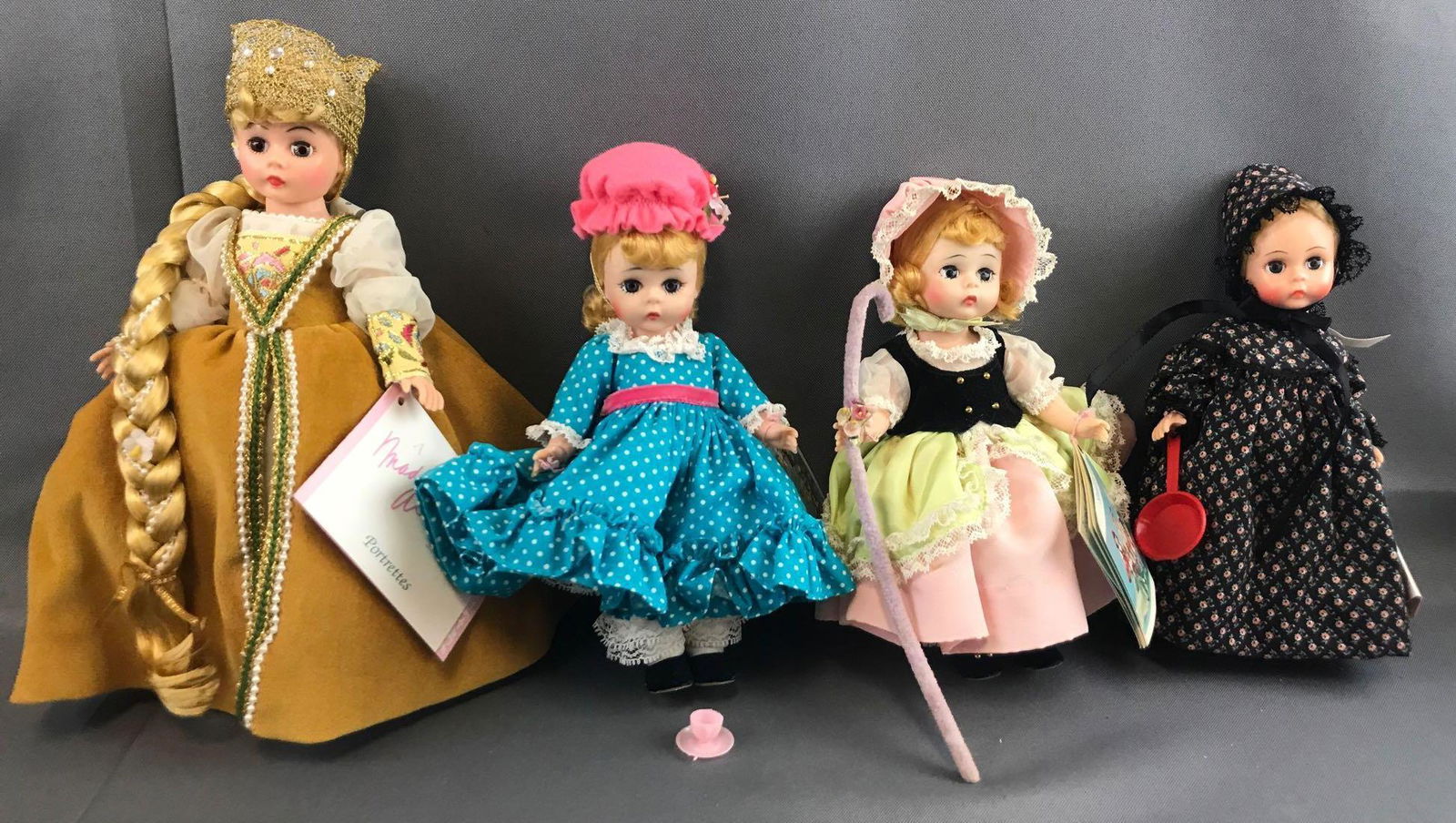 Group of 4 Madame Alexander dolls (1 of 6)