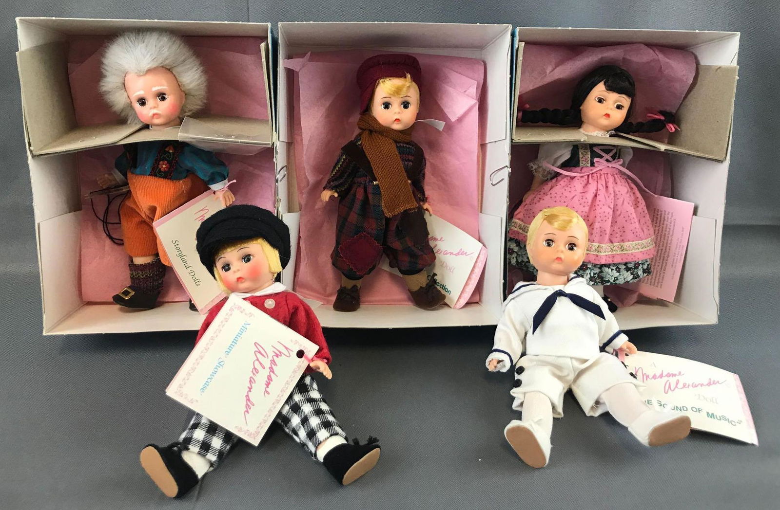 Group of 5 Madame Alexander dolls (1 of 3)