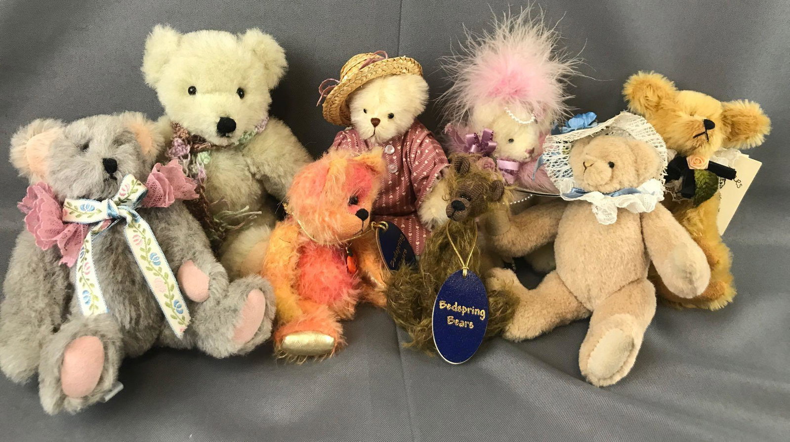 Group of 8 handmade artist bears: Largest is 9 inches. Artists include Bedspring Bears by Anne Thomas, The Country Sampler, Wendy Lockwood, Sharon July and more