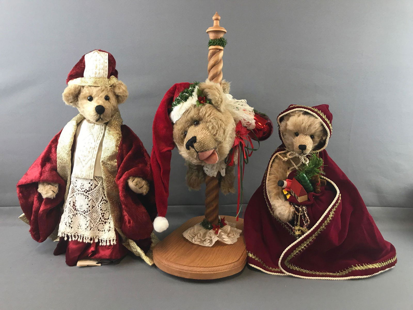Group of 3 handcrafted bears (1 of 10)