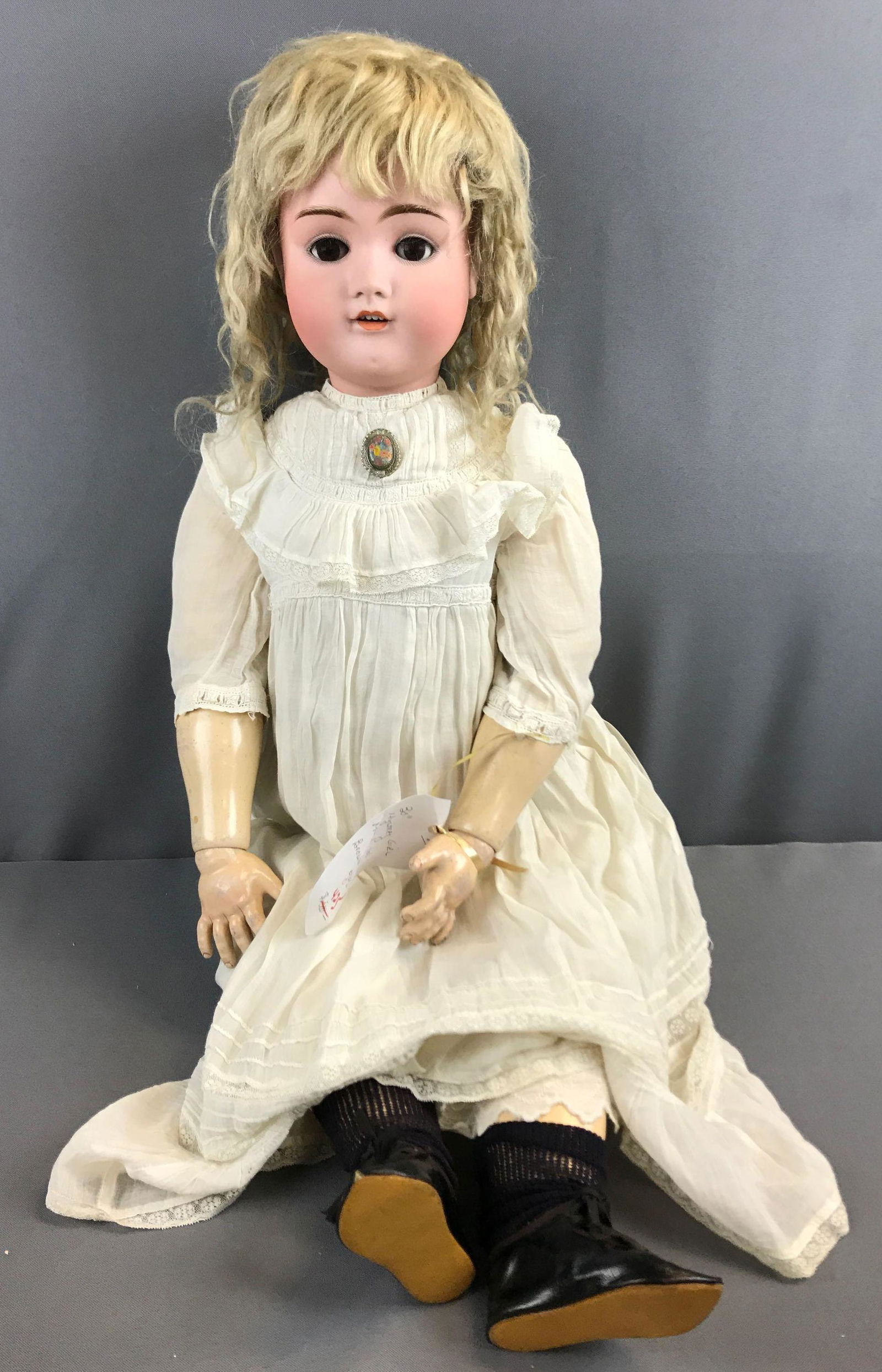 Antique Bisque head doll unknown maker (1 of 6)