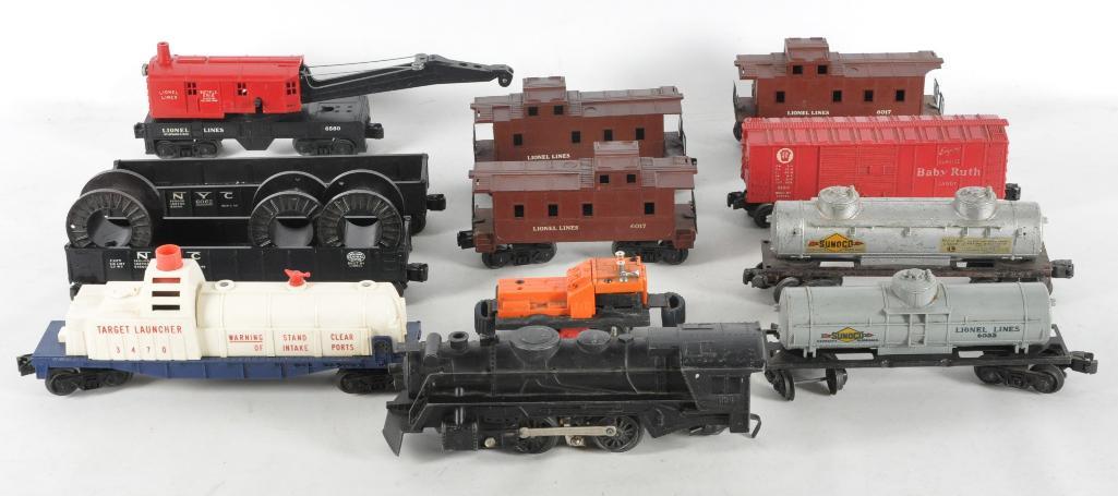 Group of Lionel and Marx O Gauge Train Cars (1 of 7)
