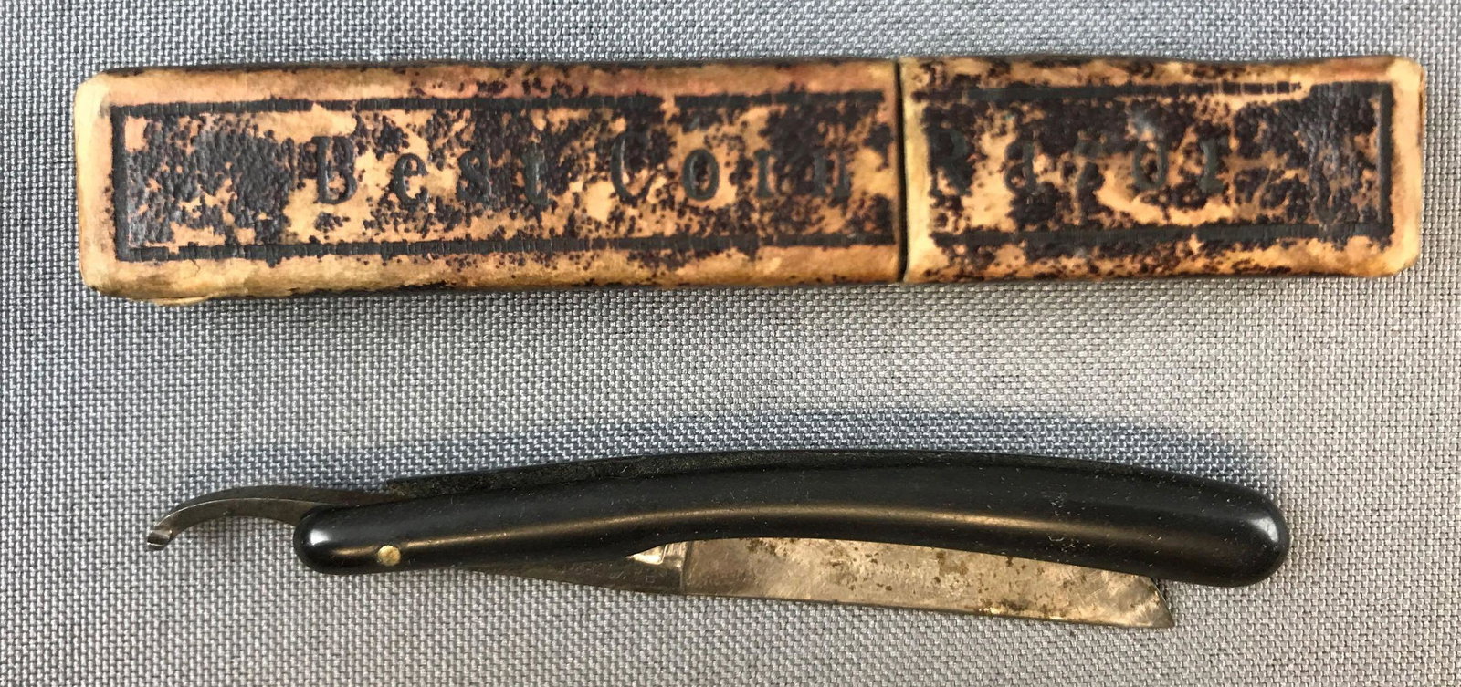 Vintage Pocket Razor in Case: Case reads best corn razor. Age/wear use to both