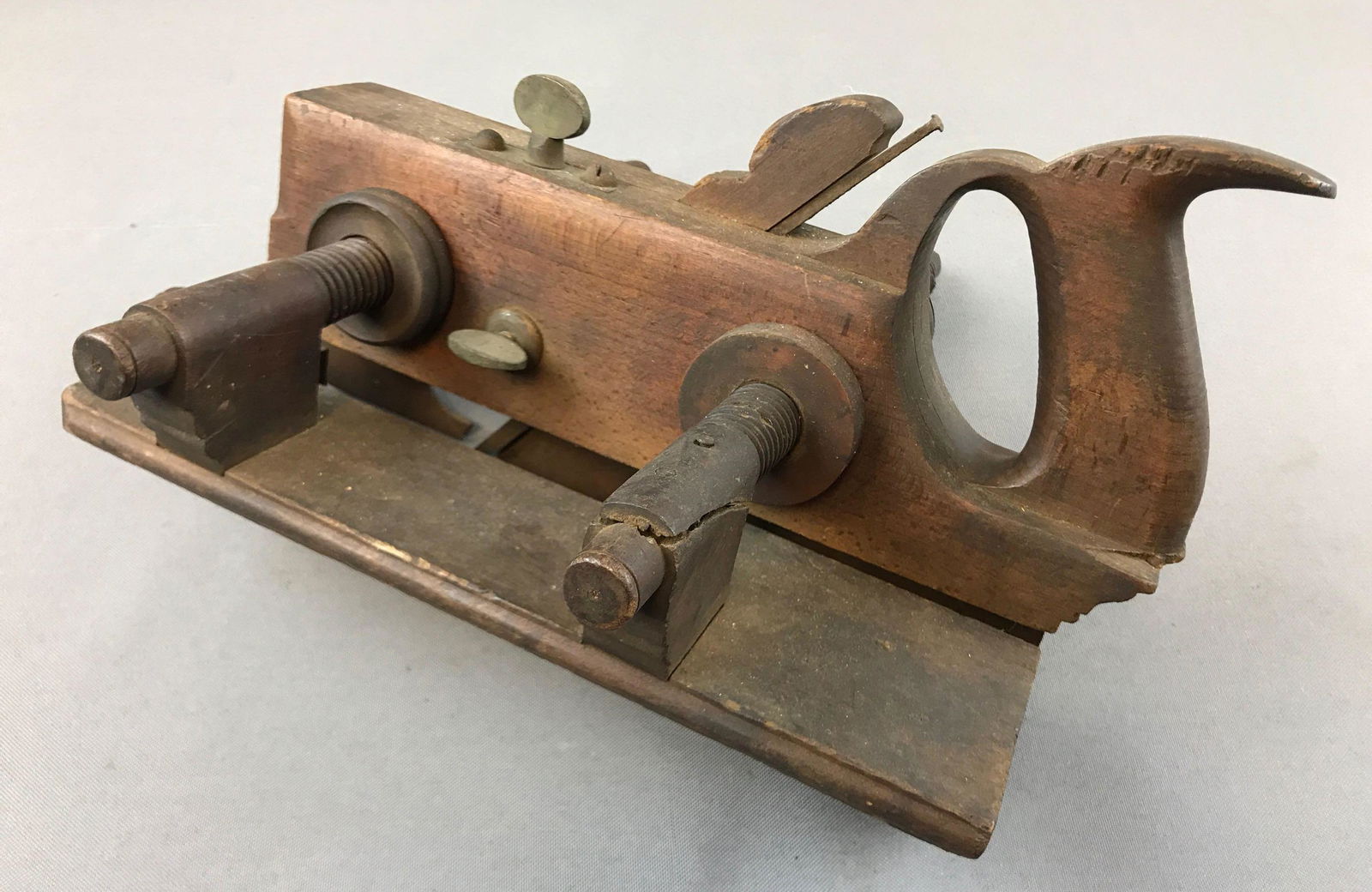 Vintage Wood Handscrew Plough Plane (1 of 6)