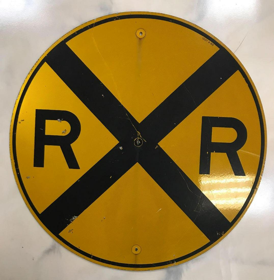 Vintage RR Crossing Sign, round (1 of 3)