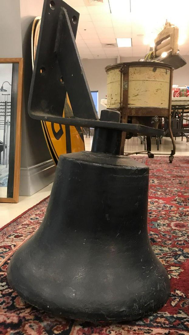 Vintage Brass and Bronze Alloy locomotive bell (1 of 4)