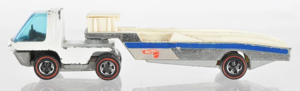 Hot Wheels Redlines The Heavyweights Crew Carrier: White Body, 1969 Mattel