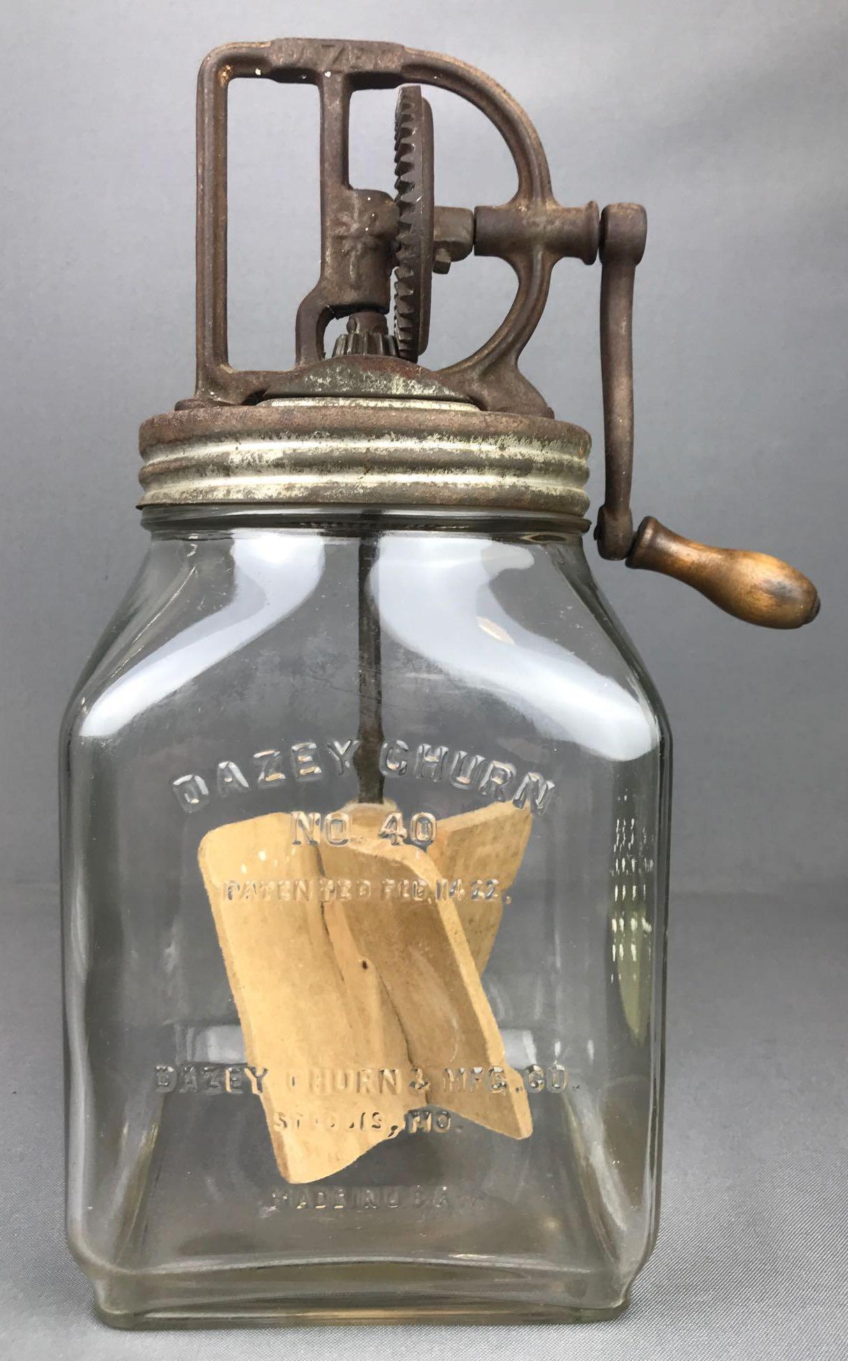 Vintage Dazey Butter Churn NO 40, Dazey Churn & Mfg.: 13.75 inches, 4 Qt. Broken paddle