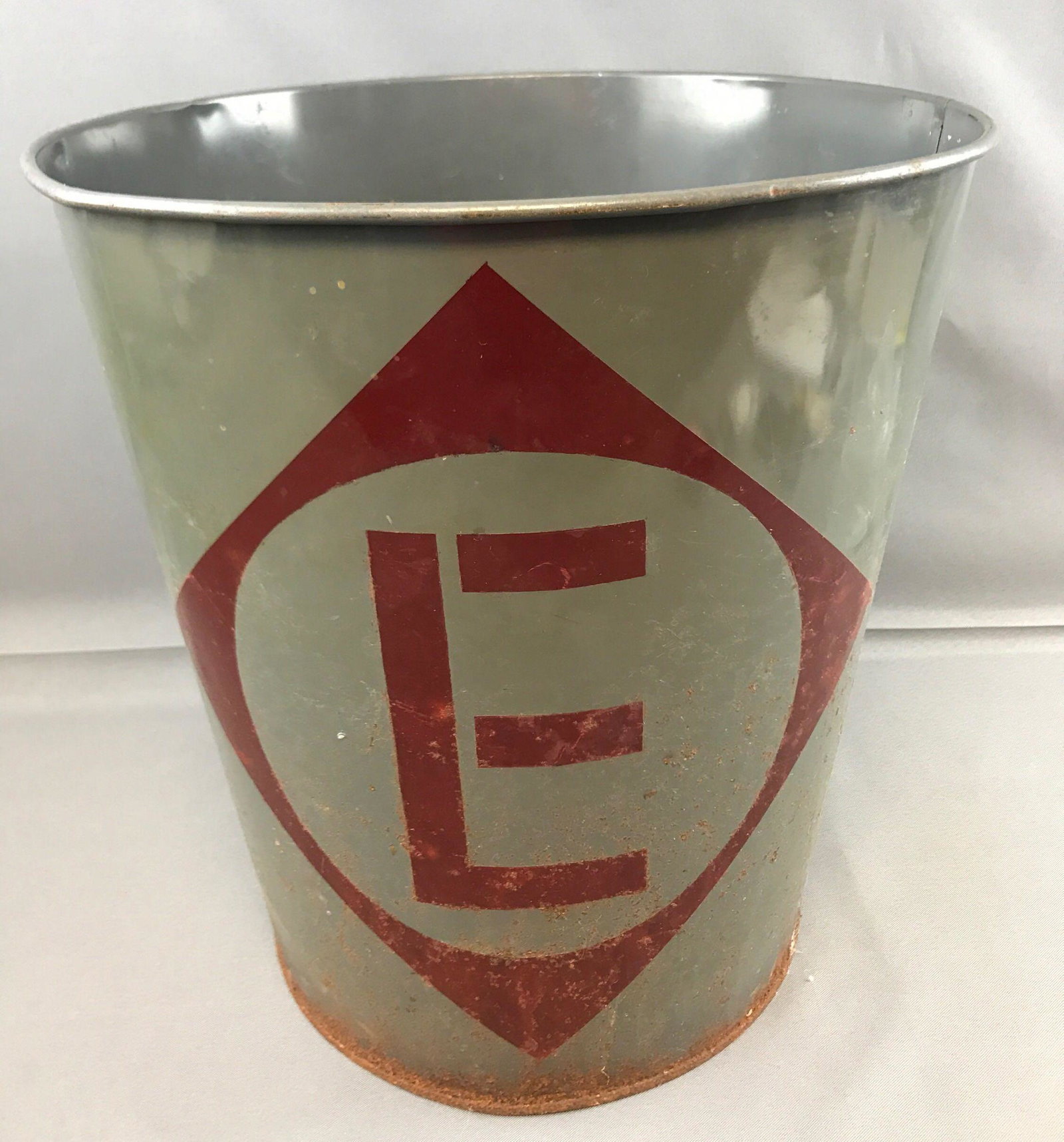 Vintage Erie Railroad Metal Waste basket: 14.5 inches tall. Has some rust and dents