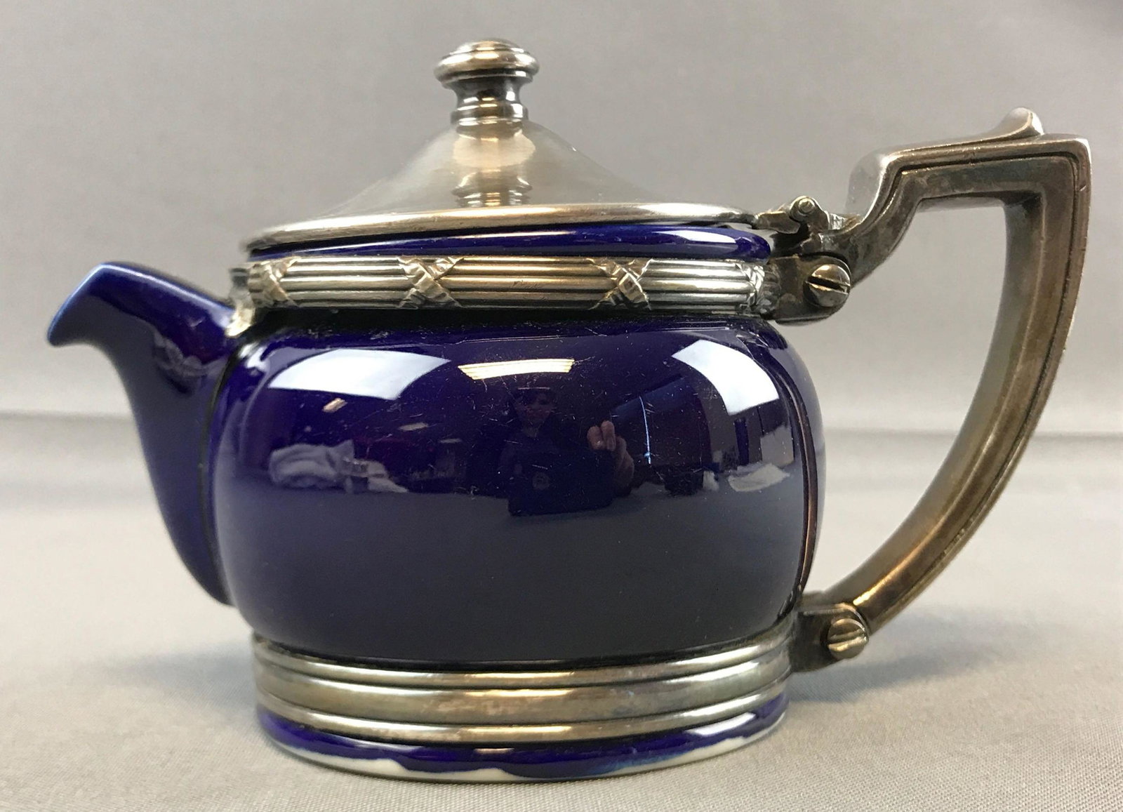 Vintage Lenox Pullman Company Teapot: With silver soldered lid and handle. International silver co. Marked on bottom Lenox 8 oz, Pat Jan 1926. Used in railroad cars