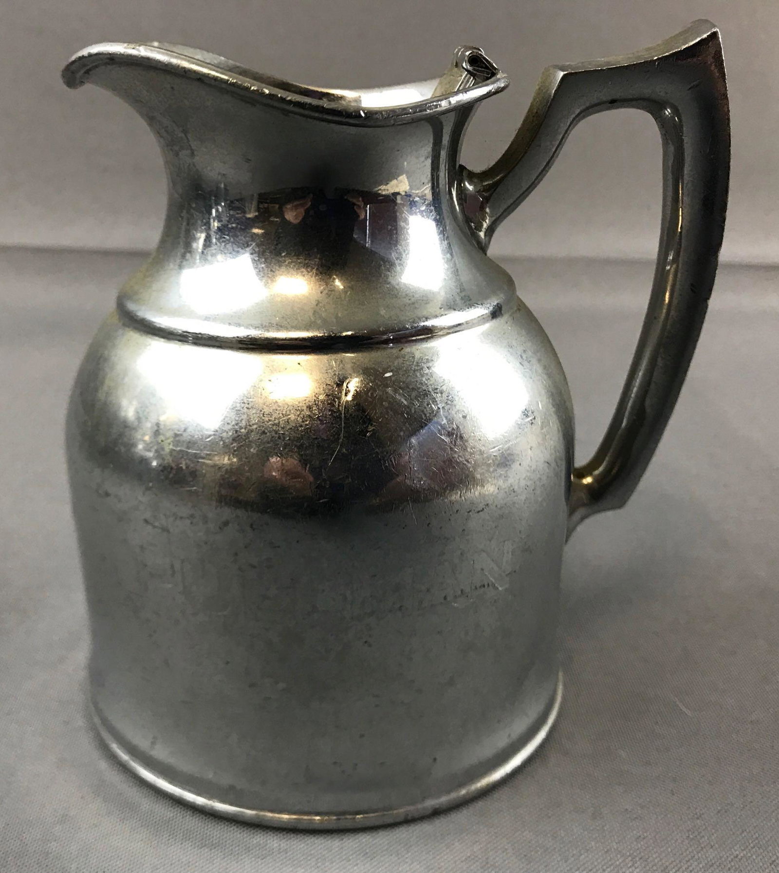 Vintage Pullman Company Insulating Stanley coffee pot: Landers, Frary and Clark. 5.25 inches tall. Some wear from use.